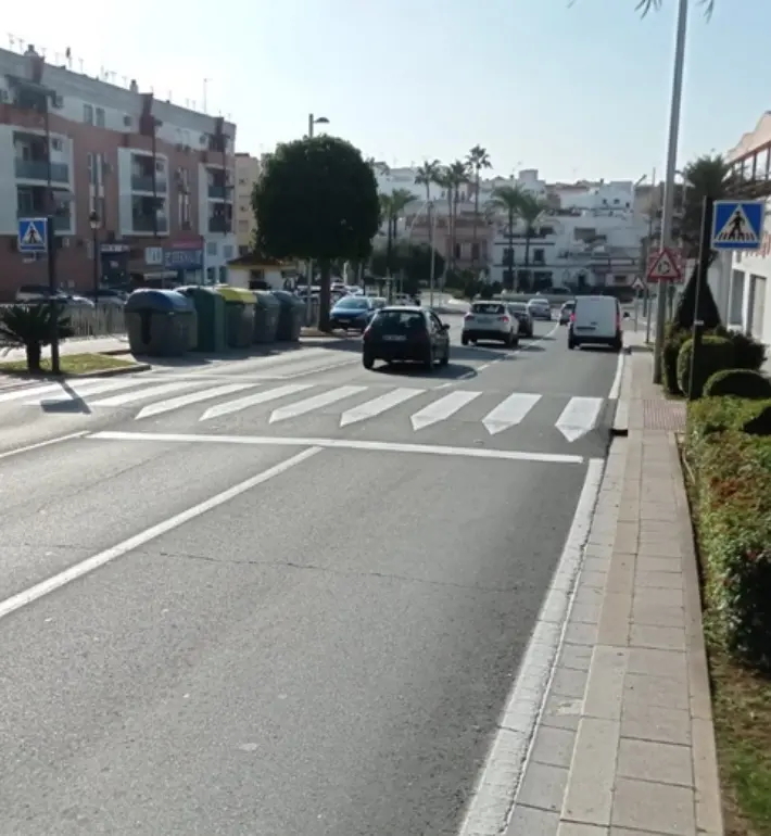 Foto Alcala pasos de peatones lumínicos con gestión remota Foto Alcala pasos de peatones lumínicos con gestión remota
