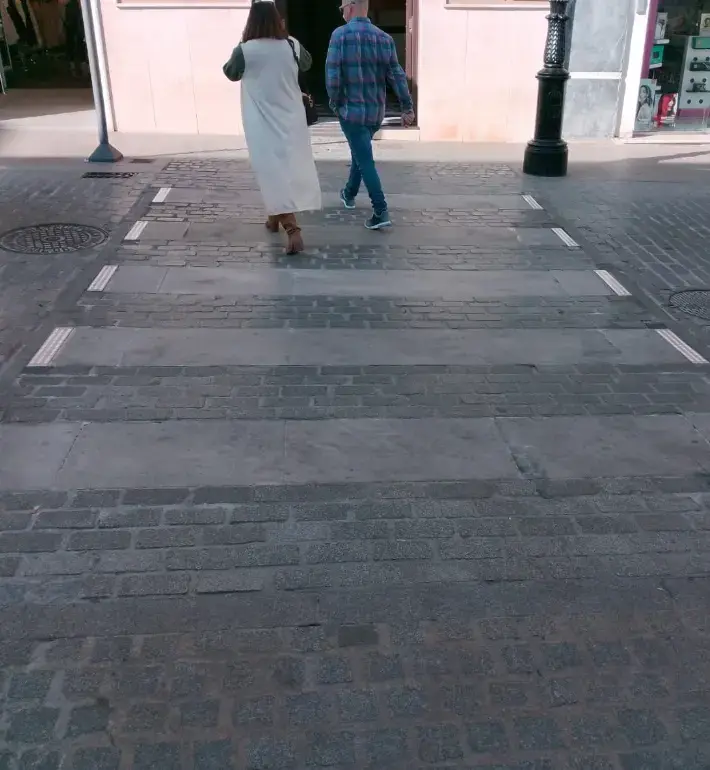 Paso de peatones en Lucena Paso de peatones en Lucena